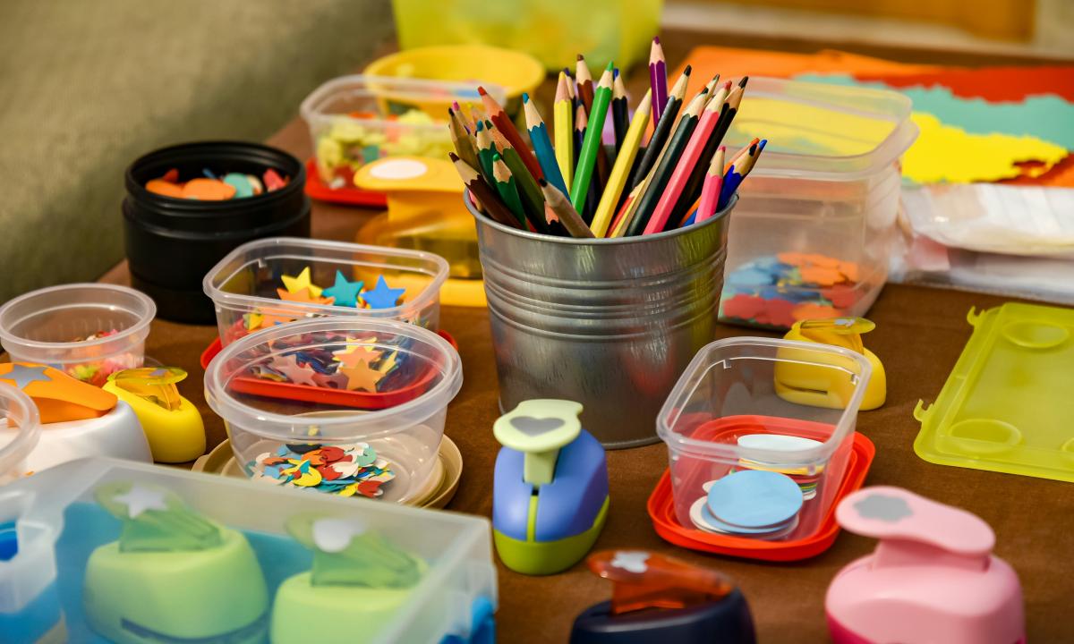 Art and painting supplies set out on a table